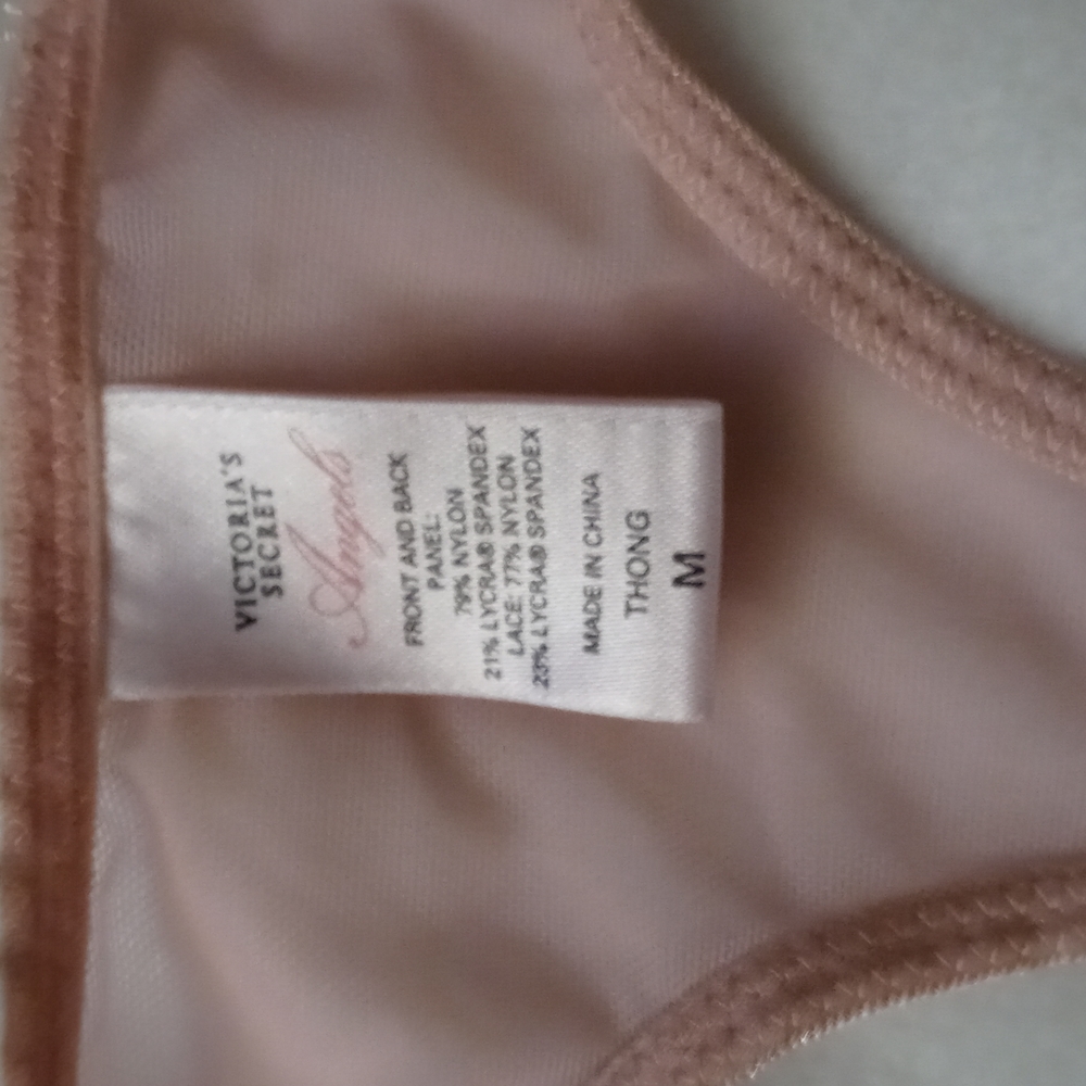 Victoria's Secret Angels Thong Size M - Picture 3 of 3